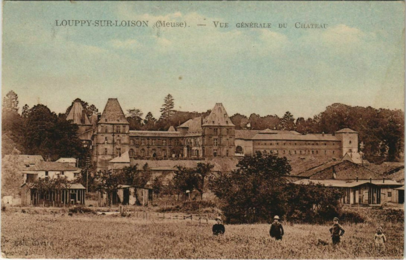 Carte postale ancienne Louppy Sur Loison Vue générale du Chateau à Loison