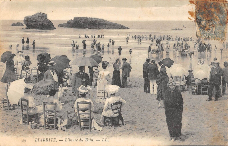 Carte postale ancienne Biarritz L'Heure Du Bain à Biarritz