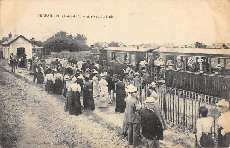 Carte postale ancienne Prefailles Arrivee Du Train