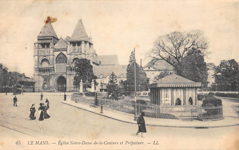 Carte postale ancienne Le Mans Eglise Notre Dame De La Couture au Mans