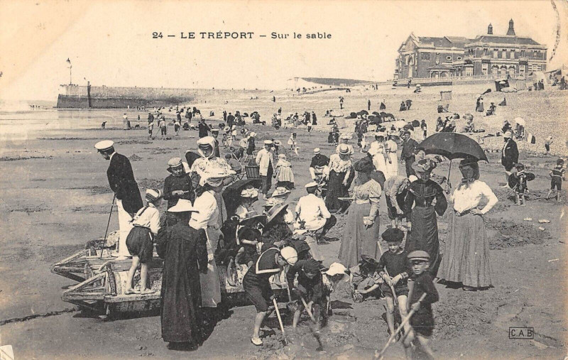 Carte postale ancienne Letreport Sur Le Sable