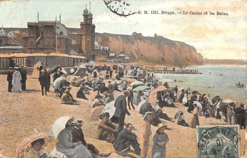 Carte postale ancienne Dieppe Le Casino Et Les Bains à Dieppe