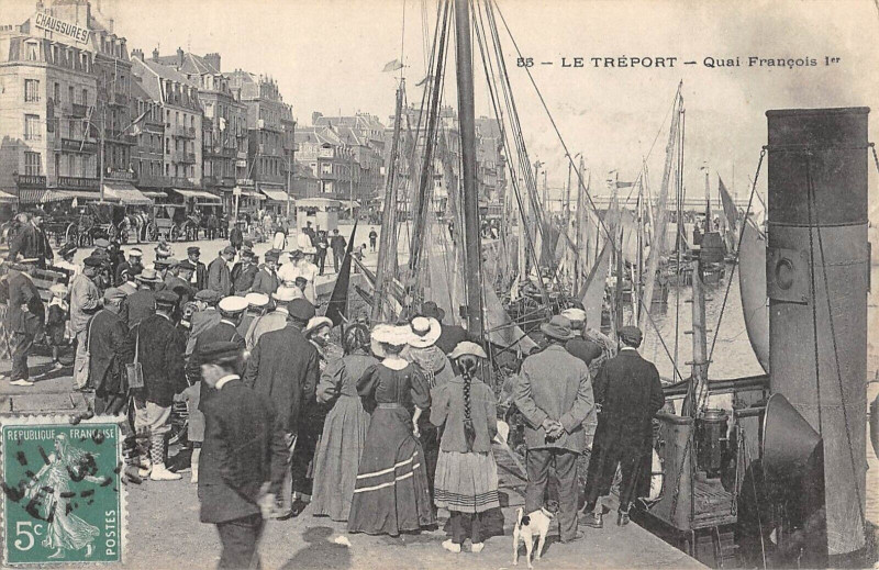 Carte postale ancienne Le Treport Quai Francois 1ER