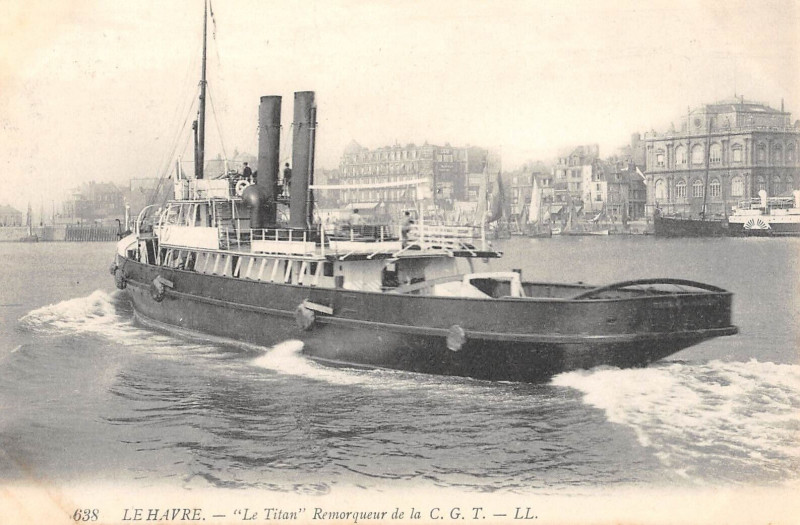 Carte postale ancienne Le Havre Le Titan Remorqueur De La C.G.T. à Eu