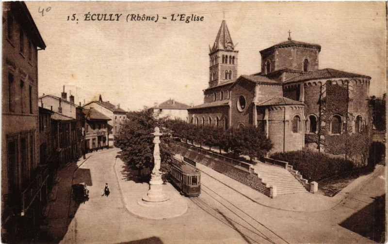 Carte postale ancienne Ecully L'Eglise