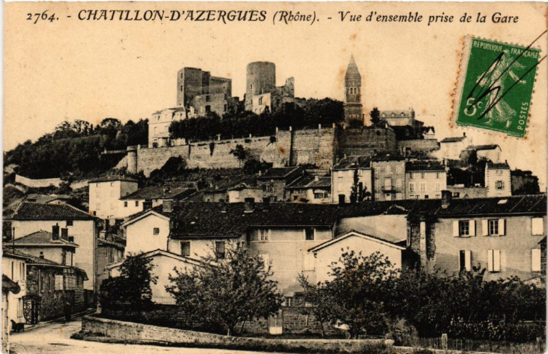 Carte postale ancienne Chatillon-d'Azergues vue d'ensemble prise de la Gare