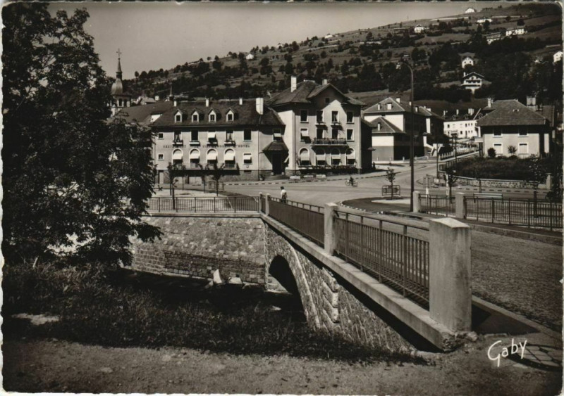 Carte postale ancienne La Bresse - Le nouveau pont à La Bresse