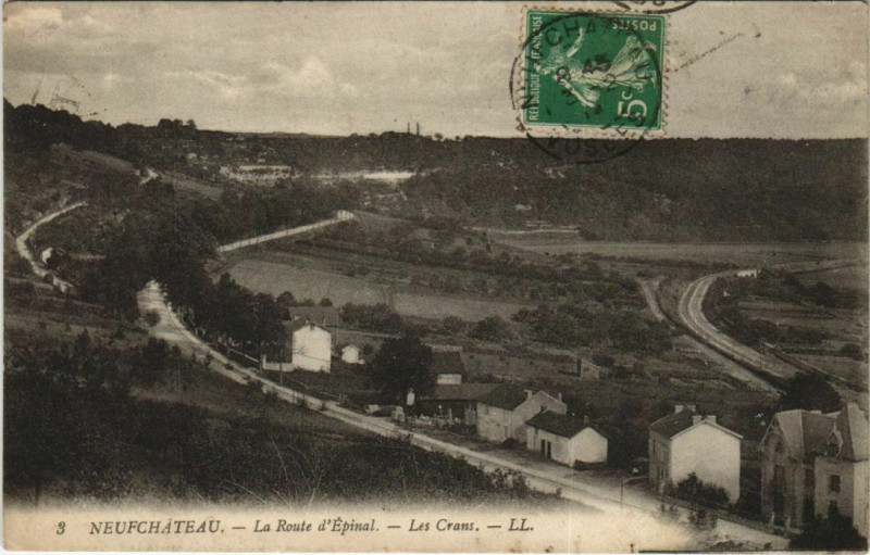 Carte postale ancienne Neufchateau - La route d'Epinal à Neufchâteau