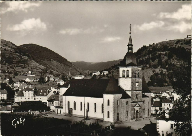 Carte postale ancienne La Bresse - L'Eglise à La Bresse