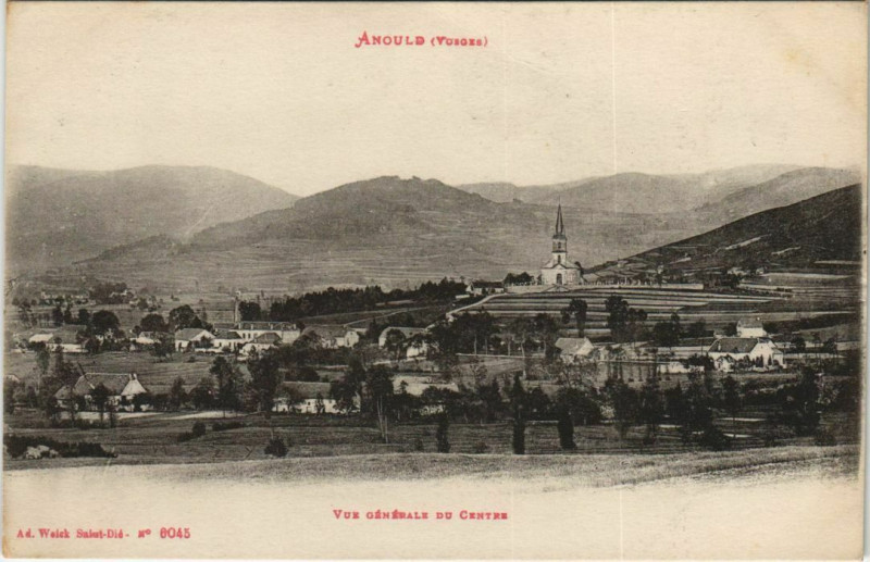 Carte postale ancienne Anould - Vue générale du centre à Anould