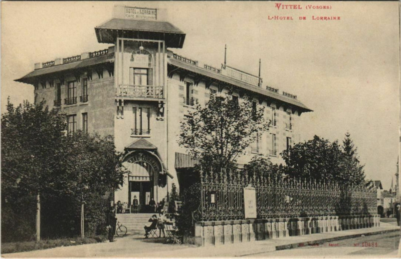 Carte postale ancienne Vittel - L'Hotel De Lorraine à Vittel