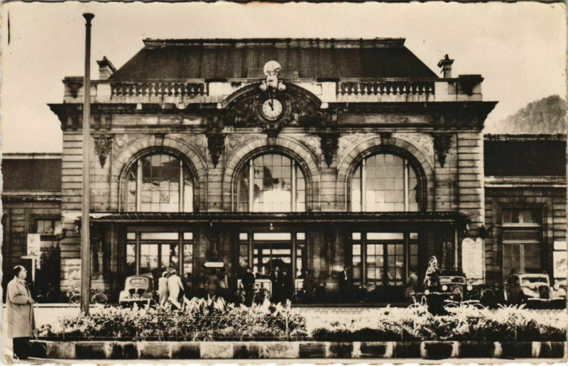 Carte postale ancienne Saint-Die - La gare