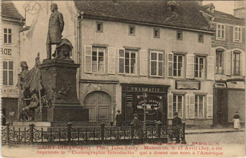 Carte postale ancienne Saint-Die - Place jules ferry