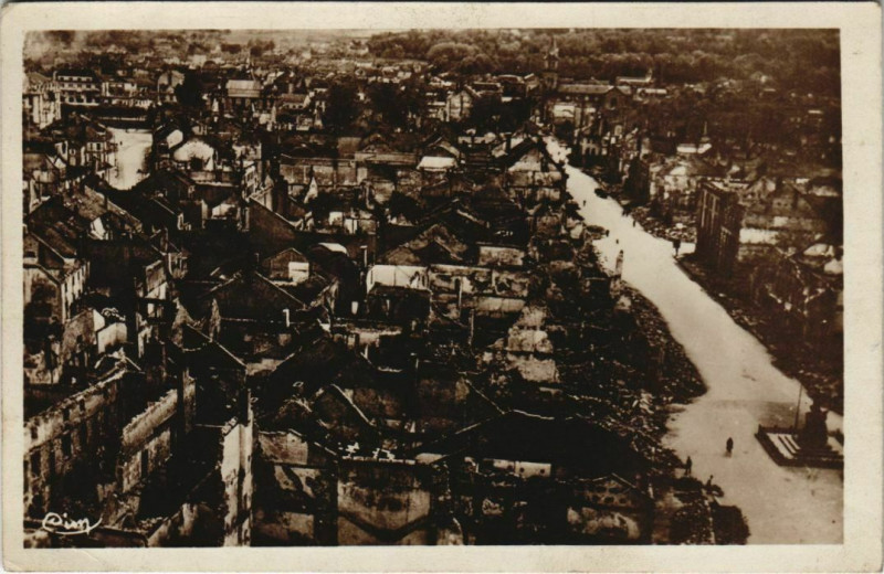 Carte postale ancienne CathédralE De Saint-Die