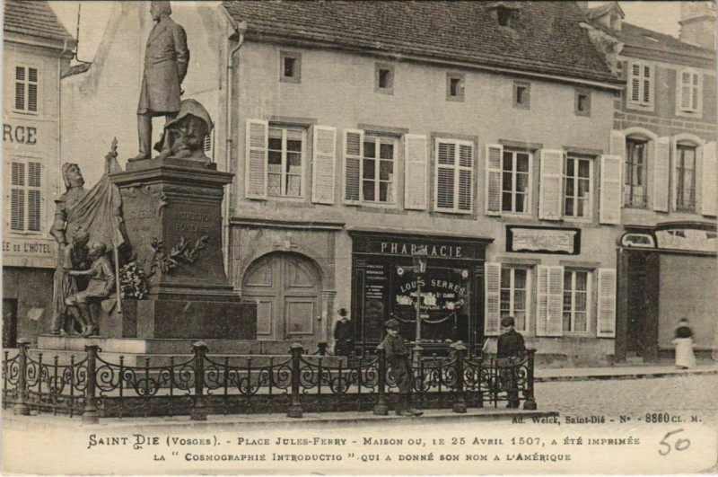 Carte postale ancienne Souvenir de Saint-Die - Place jules ferry