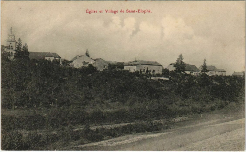 Carte postale ancienne Eglise et village de Saint-Elophe