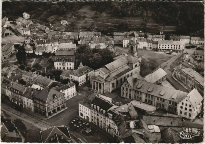 Carte postale ancienne Raon-l'Etape - Vue aérienne