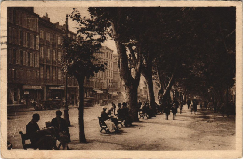 Carte postale ancienne Marseille - La canebiere à Marseille