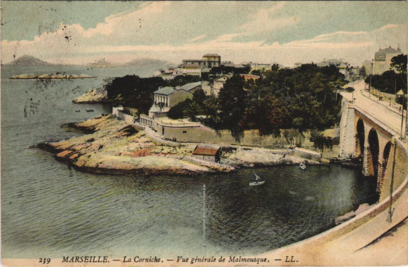 Carte postale ancienne Marseille - La corniche à Marseille
