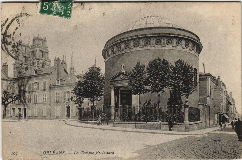 Carte postale ancienne Orleans - Le temple protestant à Orléans