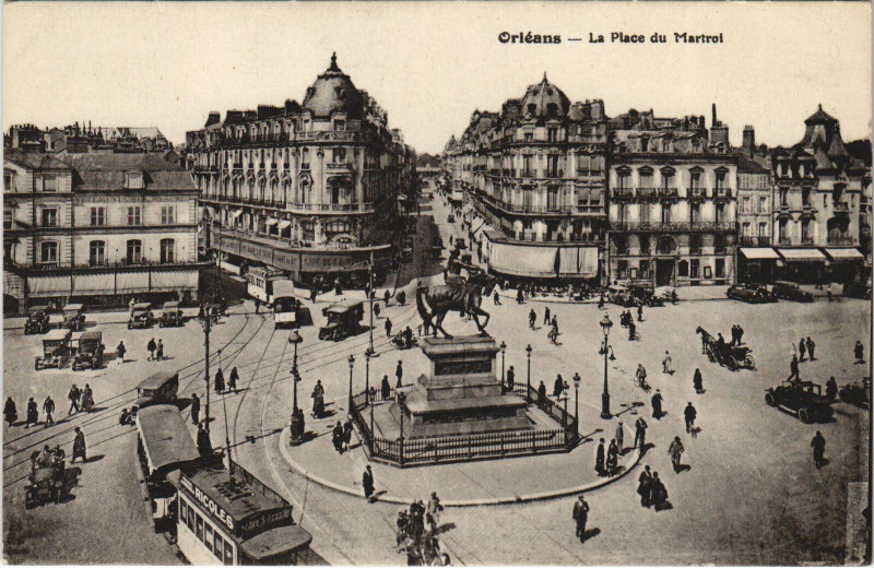 Carte postale ancienne Orleans - La place du martrol à Orléans