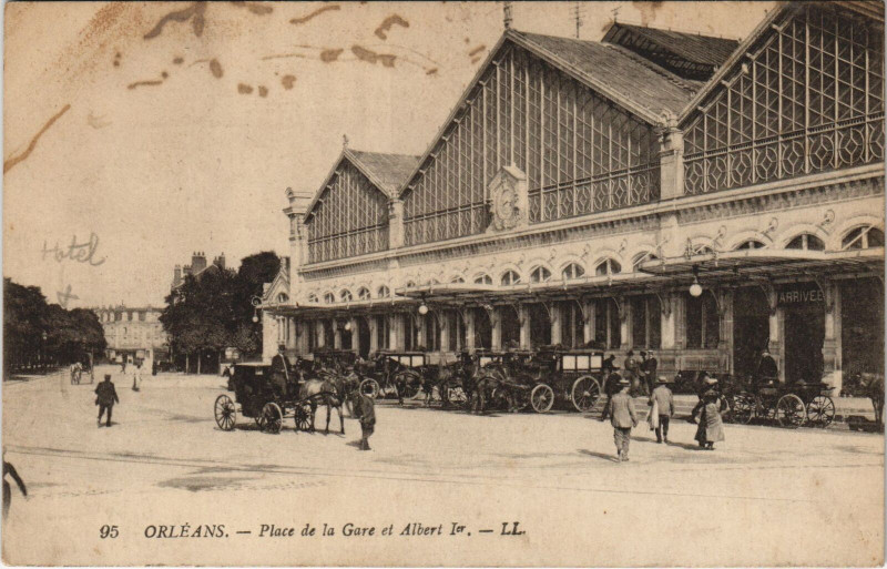 Carte postale ancienne Orleans - Place de la gare à Orléans