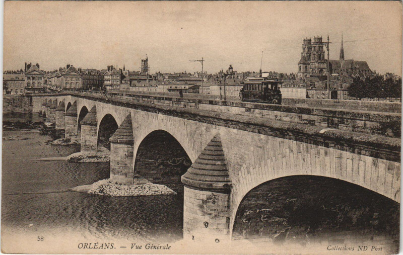 Carte postale ancienne Orleans - Vue générale à Orléans