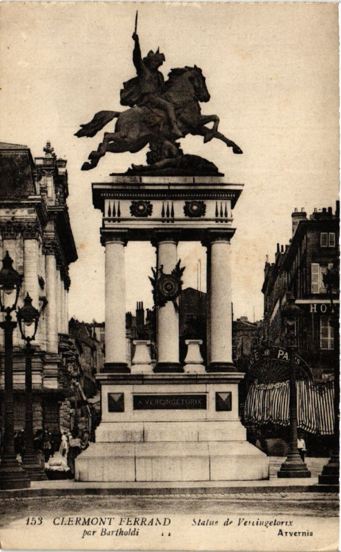 Carte postale ancienne Clermont-Ferrand Statue de Vercingetorix par Bartholdi à Clermont-Ferrand
