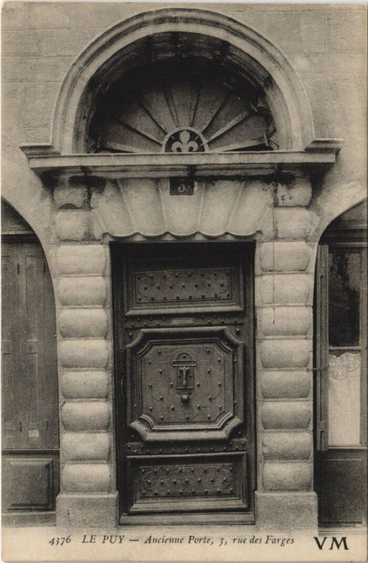 Carte postale ancienne Le Puy - Ancienne porte