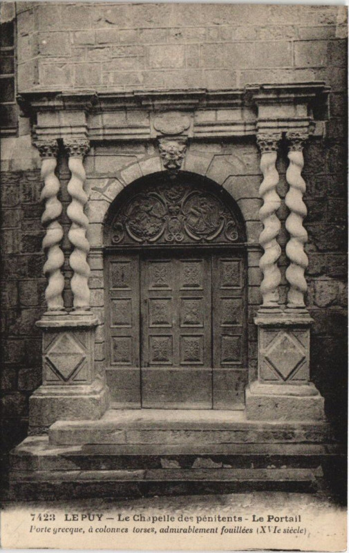 Carte postale ancienne Le Puy - Le chapelle des penitents