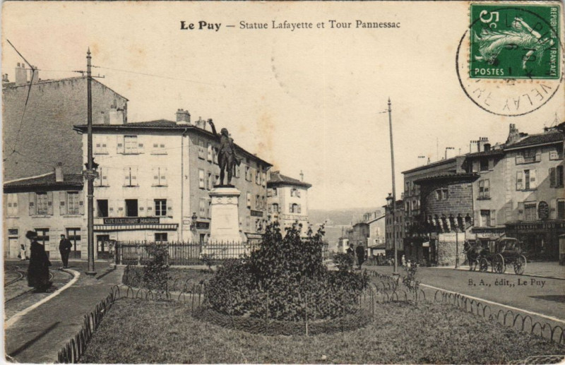 Carte postale ancienne Le Puy - Statue Lafayette et tour