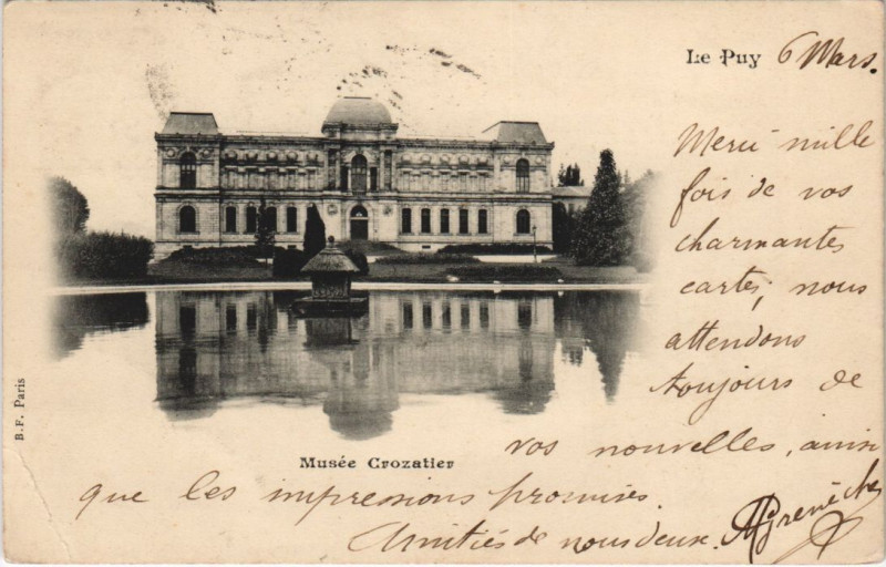 Carte postale ancienne Le Puy - Musée crozatier