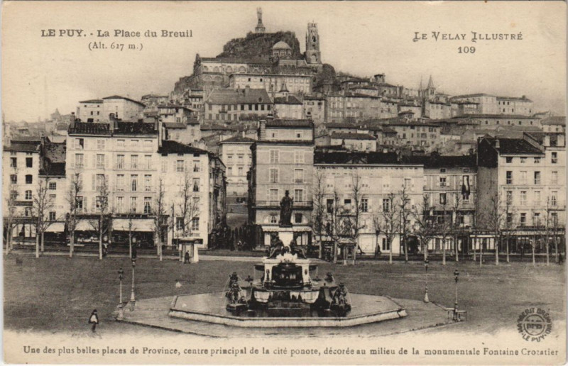 Carte postale ancienne Le Puy - La place du breuil