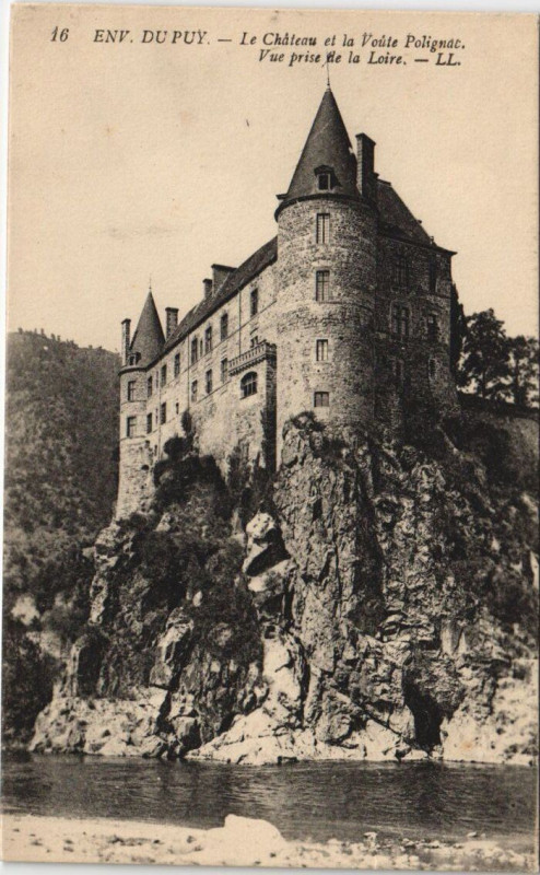 Carte postale ancienne Env.du Puy - lE Chateau Et La Voute