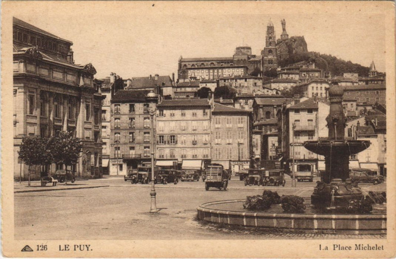 Carte postale ancienne Le Puy - La place michelet