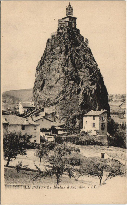 Carte postale ancienne Le Puy - Le Rocher d'Aiguilhe à Aiguilhe