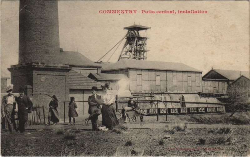 Carte postale ancienne Commentry Puits central installation France à Commentry