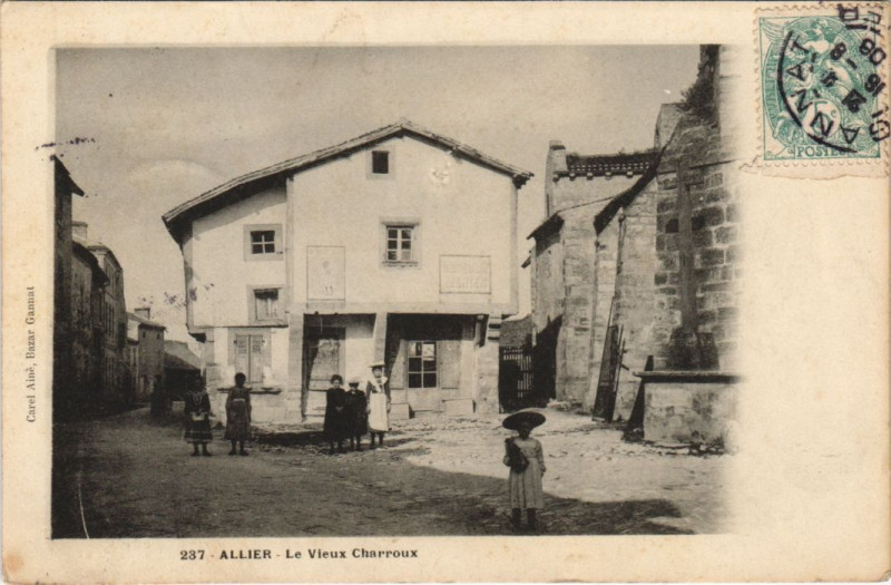 Carte postale ancienne Le Vieux Charroux France à Charroux