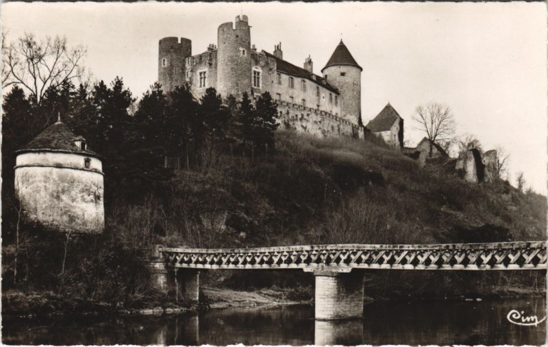 Carte postale ancienne Saint-Bonnet-De-Rochefort Chateau de Rochefort à Saint-Bonnet-de-Rochefort