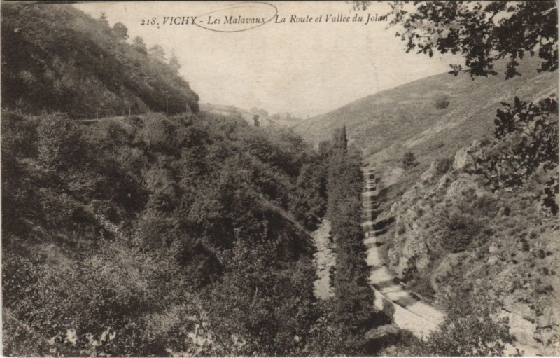 Carte postale ancienne Les Malavaux Route et Vallee du Solan à Vaux