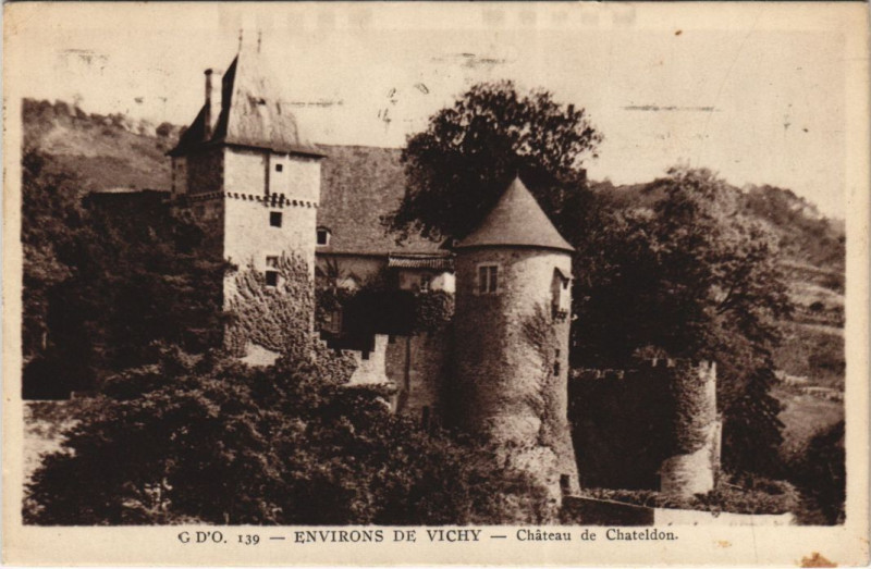 Carte postale ancienne Chateau de Chateldon