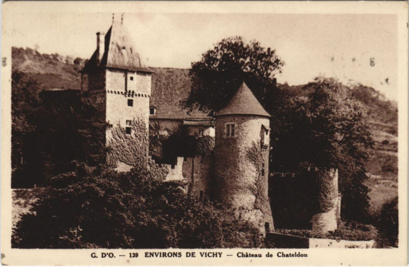 Carte postale ancienne Chateau de Chateldon
