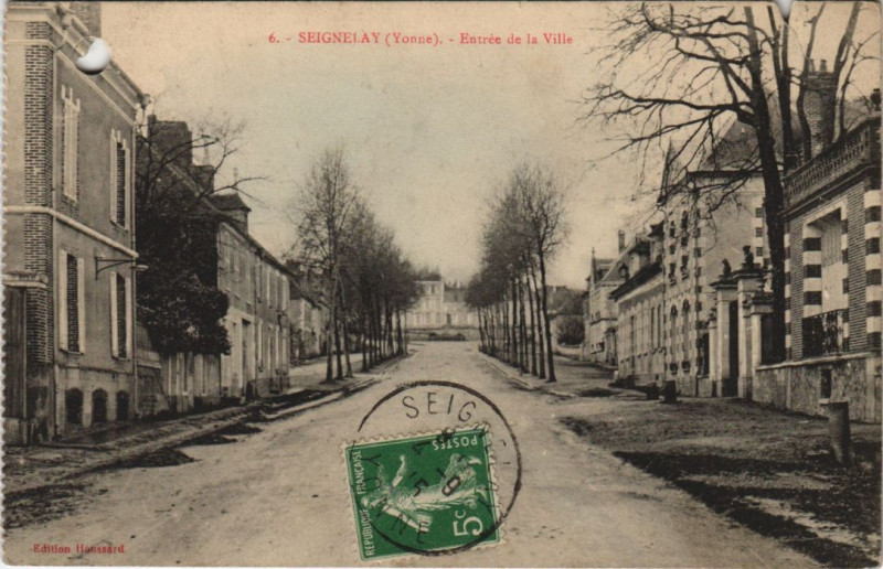 Carte postale ancienne Seignelay Entrée de la Ville à Seignelay