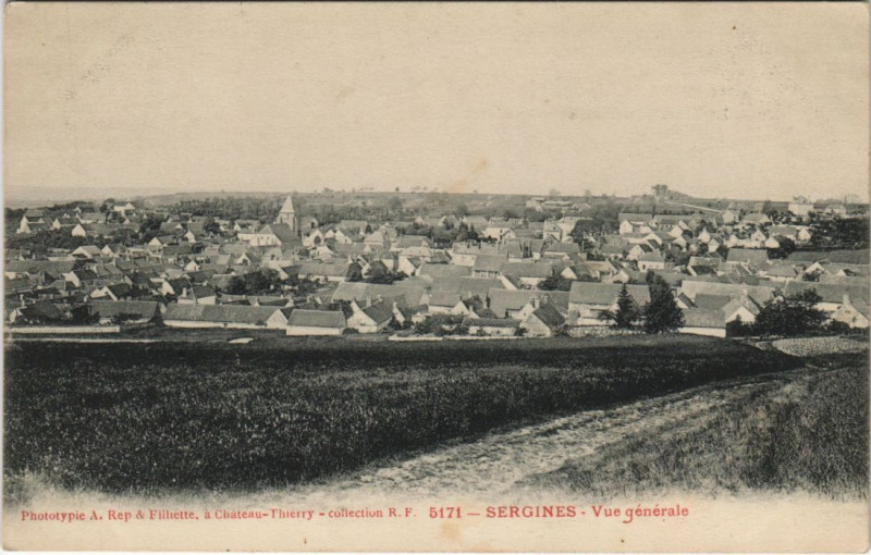Carte postale ancienne Sergines Vue generale à Sergines