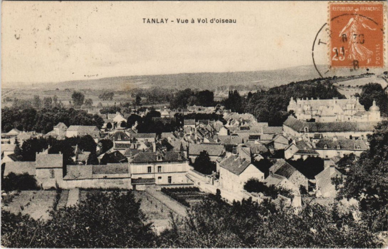 Carte postale ancienne Tanlay Vue a vol d'oiseau à Tanlay