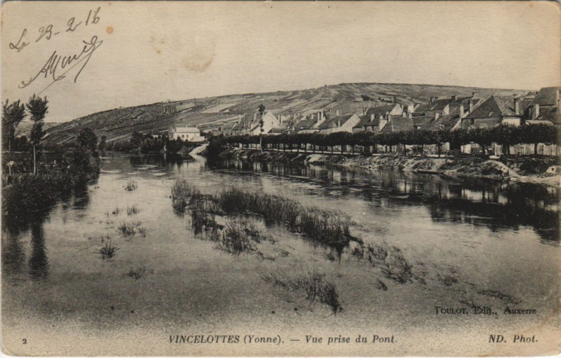 Carte postale ancienne Vincelottes Vue Prise Du Pont à Vincelottes