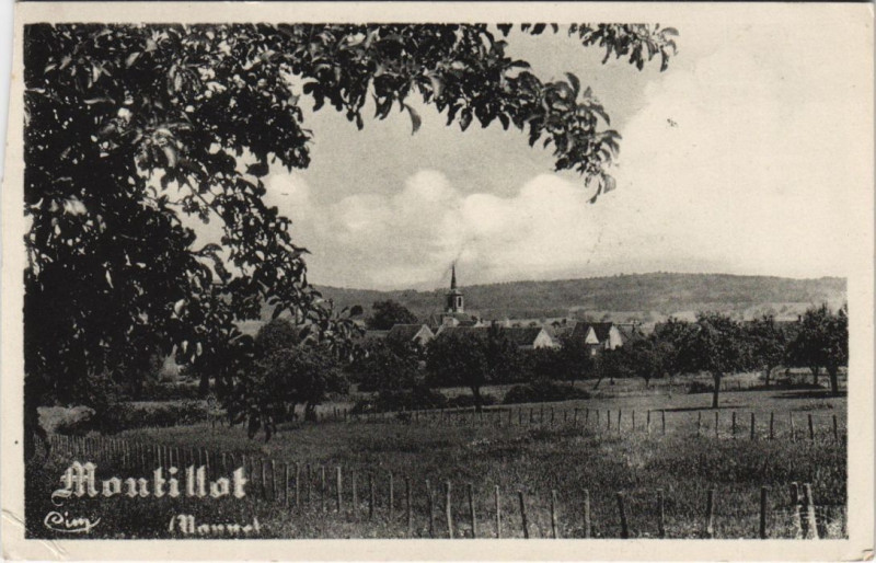 Carte postale ancienne Montillot à Montillot
