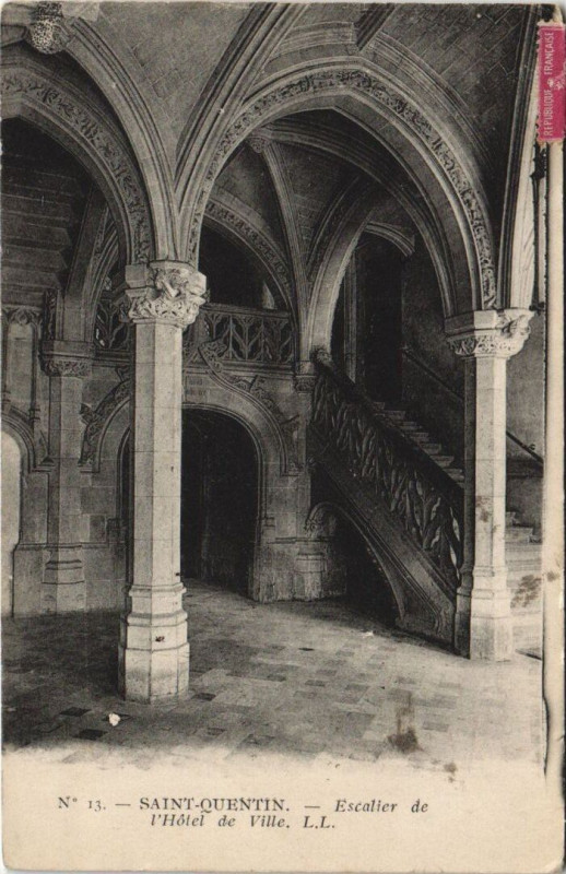 Carte postale ancienne Saint-Quentin Escalier de à Saint-Quentin