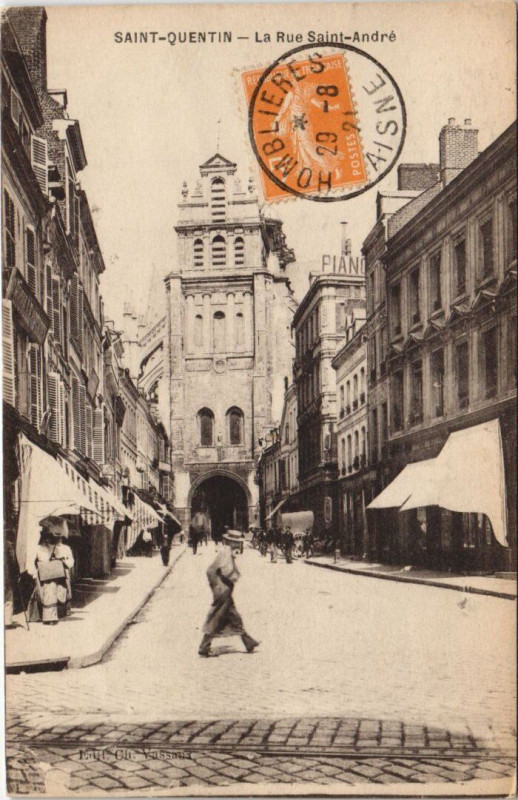 Carte postale ancienne Saint-Quentin La rue Saint-andre à Saint-Quentin