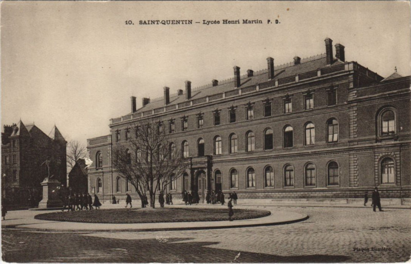 Carte postale ancienne Saint-Quentin Lycee henri martin à Saint-Quentin